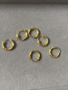 Chic Gold Hoop Earrings