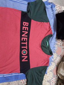 BENETTON T-Shirt used twice top condition 275