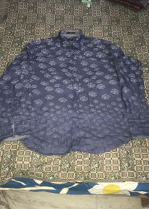 Vanheusen V.DOT Premium Shirt -Medium Size .Due To Size Issue I am Selling
