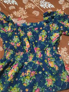 Off-Shoulder Floral Puff Sleeve Top