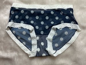 Chic Polka Dot Briefs with Lace Trim