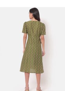 Saaki Dress