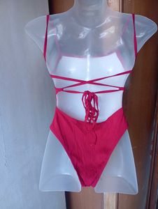 Chic Red Ribbed One-Piece Swimsuit