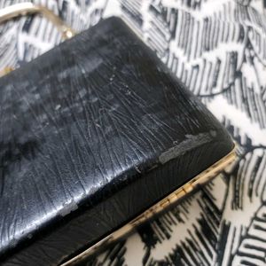 🏴Vintage Cara Black Box Handbag🏴