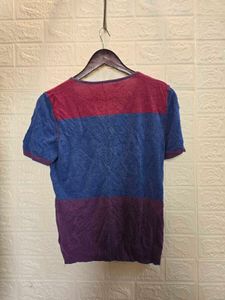 Colorblock V-Neck Top with Emblem