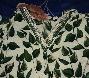 Elegant Leaf Print Kurta