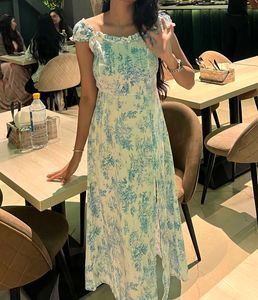 Flowy Blue &amp; White Floral Midi Dress