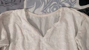Elegant White Embroidered Kurta
