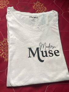 2 Tshirt in one frame