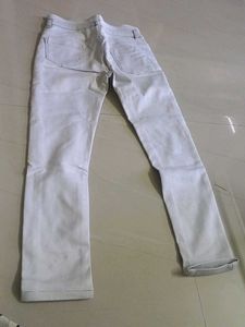 Stylish Light Wash Jeans
