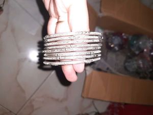 Sparkling Stone Bangles Set