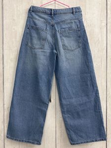 ZARA Blue Ribbed Jeans | Trendy Fit