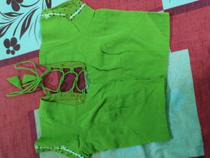 Lovely Green 🍏 Blouse