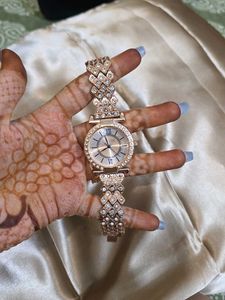 ⌚️⌚️Sparkling Rose Gold Watch⌚️⌚️