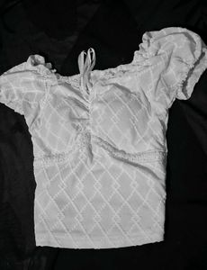 White lace cropped Puff Sleeve Top