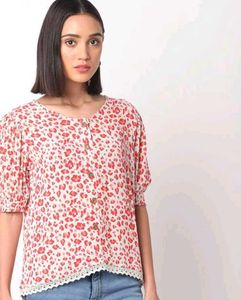 In excellent new condition top