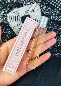 Givenchy Irresistible Eau de Parfum Nude Velvet
