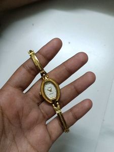 Elegant Gold Tone Women's Watch