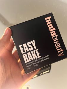 huda beauty easy bake loose powder