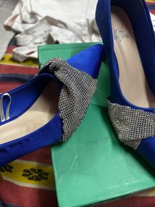 royal blue footwear