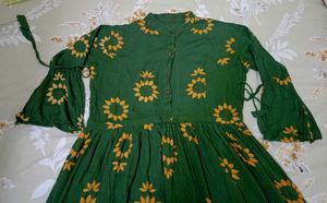 Green Kurta with Sunflower Print