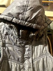 Grey Shiny Puffer Vest Half Jacket With Hoodie