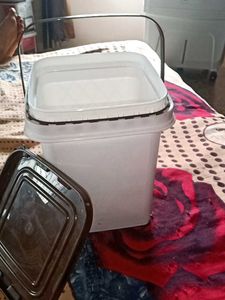 White Plastic Container with Handle Set Of 4