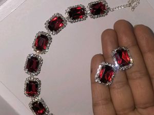 Stunning Red &amp; Green Stone Jewellery Set