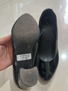 Chic Black Patent Heels