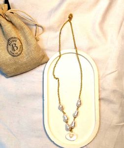 Elegant Baroque Pearl Necklace