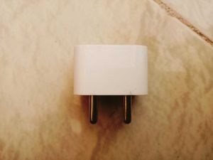Original Apple Power Adapter