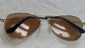 SUNGLASS