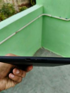Amazon Kindle E-Reader | Low/Dead Battery