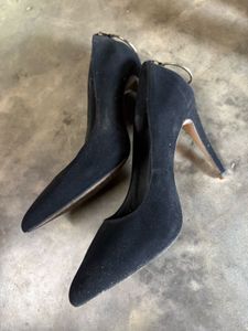 Elegant Black Suede Heels