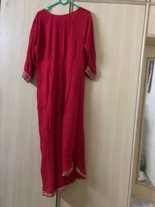 Elegant Red Embroidered Kurta