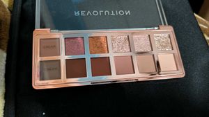 Revolution Eyeshadow Palette - Brown and Nude Tone