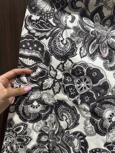 Floral Black And white Printed Skirt