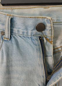 Latin Cow: Distressed White Skinny Jeans