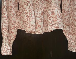Floral Top🤍🩷