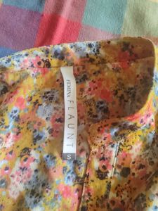 FEMINA FLAUNT Chic Floral Print Ruffle Sleeve Top