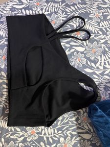 H&amp;M sports bra