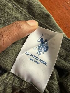 Men's Solid Color Button-Down Shirt