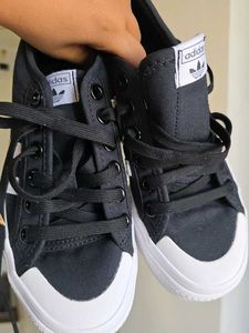 🔻PRICE DROP- ADIDAS Originals Nizza Platform Shoe