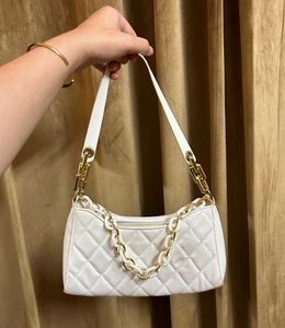 White Handbag 💕
