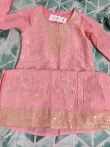 (free makeup pouch)A new beautiful pink kurta sets
