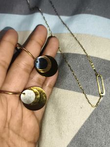 Elegant Gold Chain Necklace