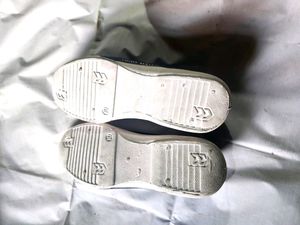 Comfortable Black Running Shoes