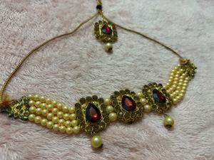 Elegant Red Stone Pearl Necklace Set