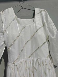 Elegant White Kurta with Embellishments