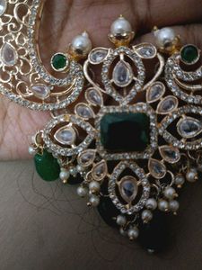 Elegant White pearl Necklace with Emerald Pendant